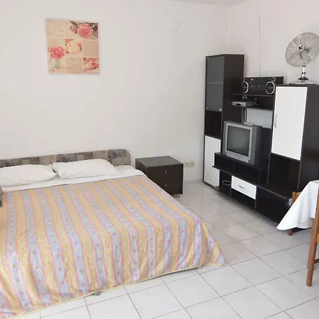 In - Istrien 47153 Apartment Porec
